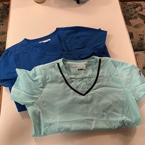 Scrub Tops (koi/greys anatomy) Medium